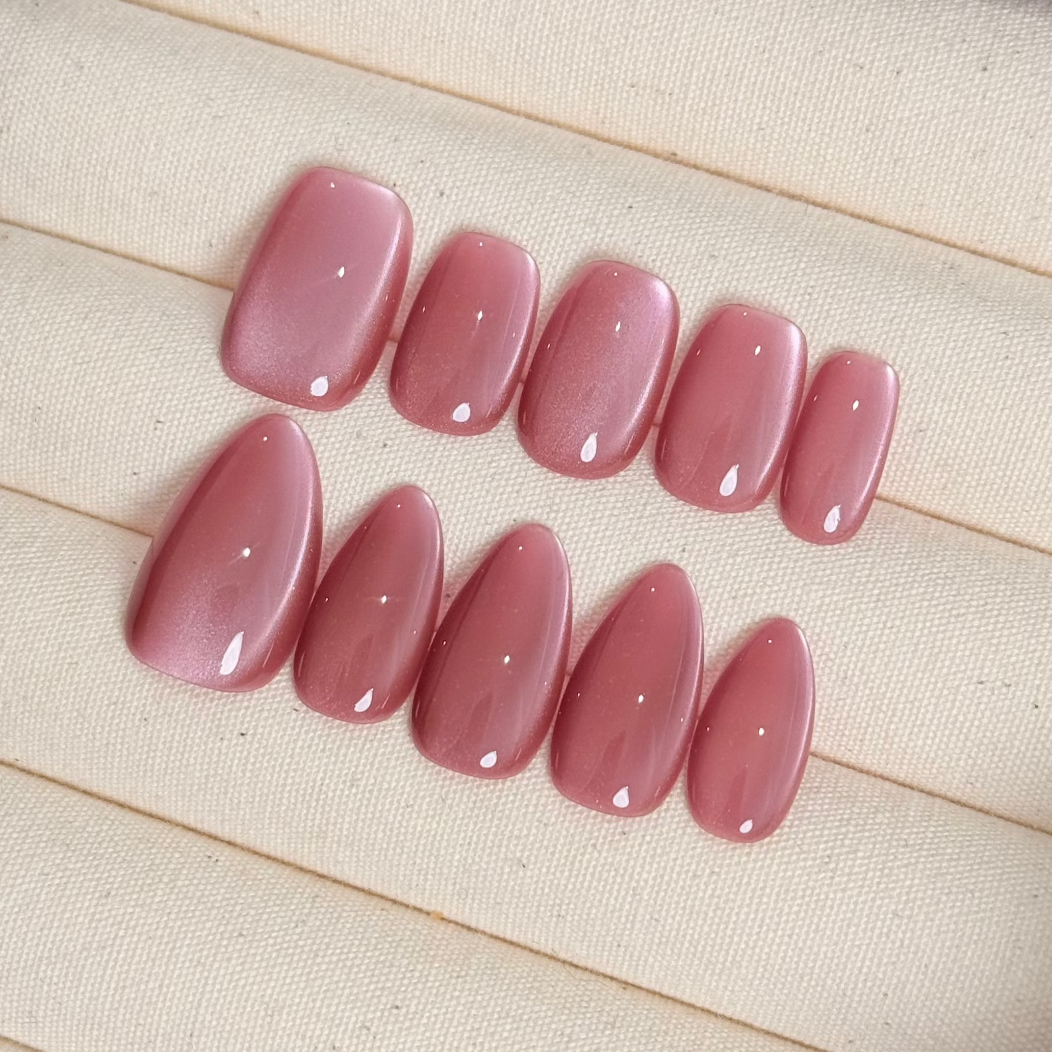 Image of Dusky Rose Cat-Eye, Handmade Press On Nails,Salon Premium Quality ,10pcs,Puffcat-Nail