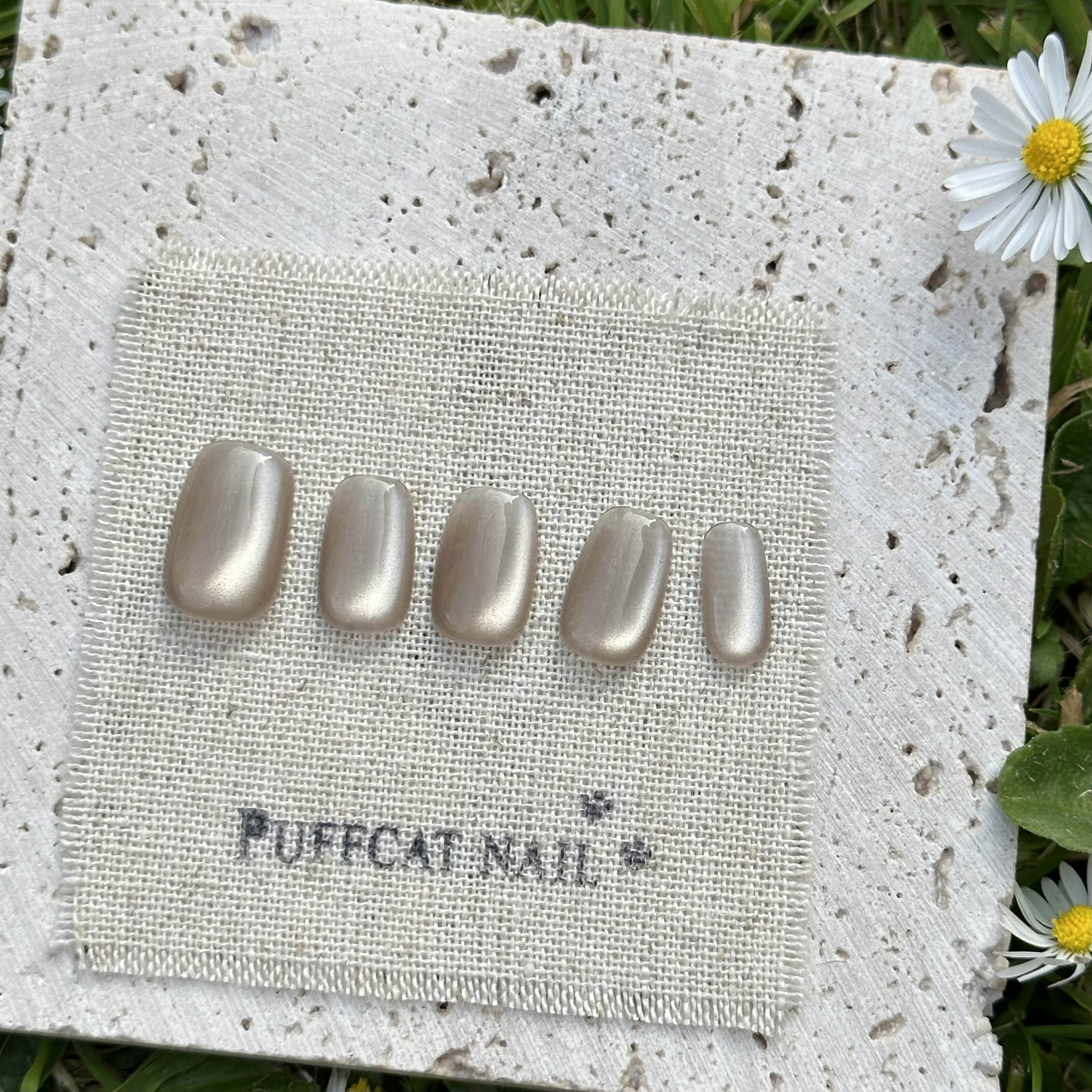 Image of Jasmine Cat-Eye