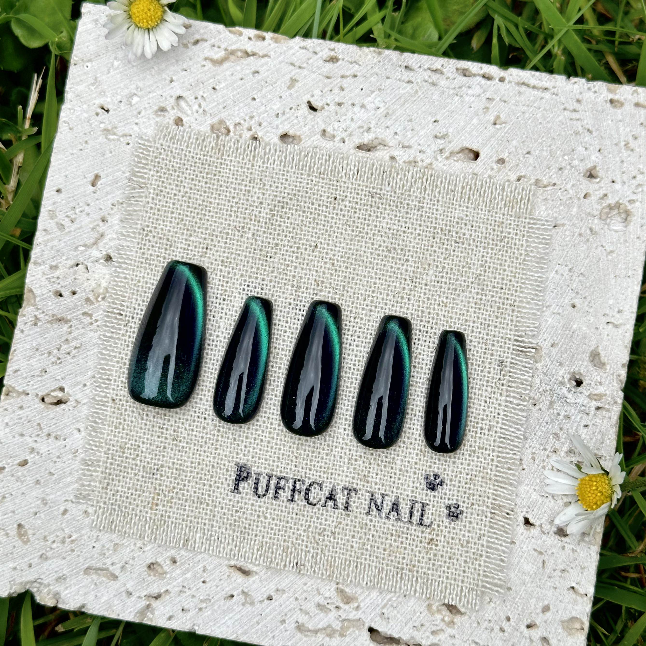 Image of Aurora (Black) Cat-Eye