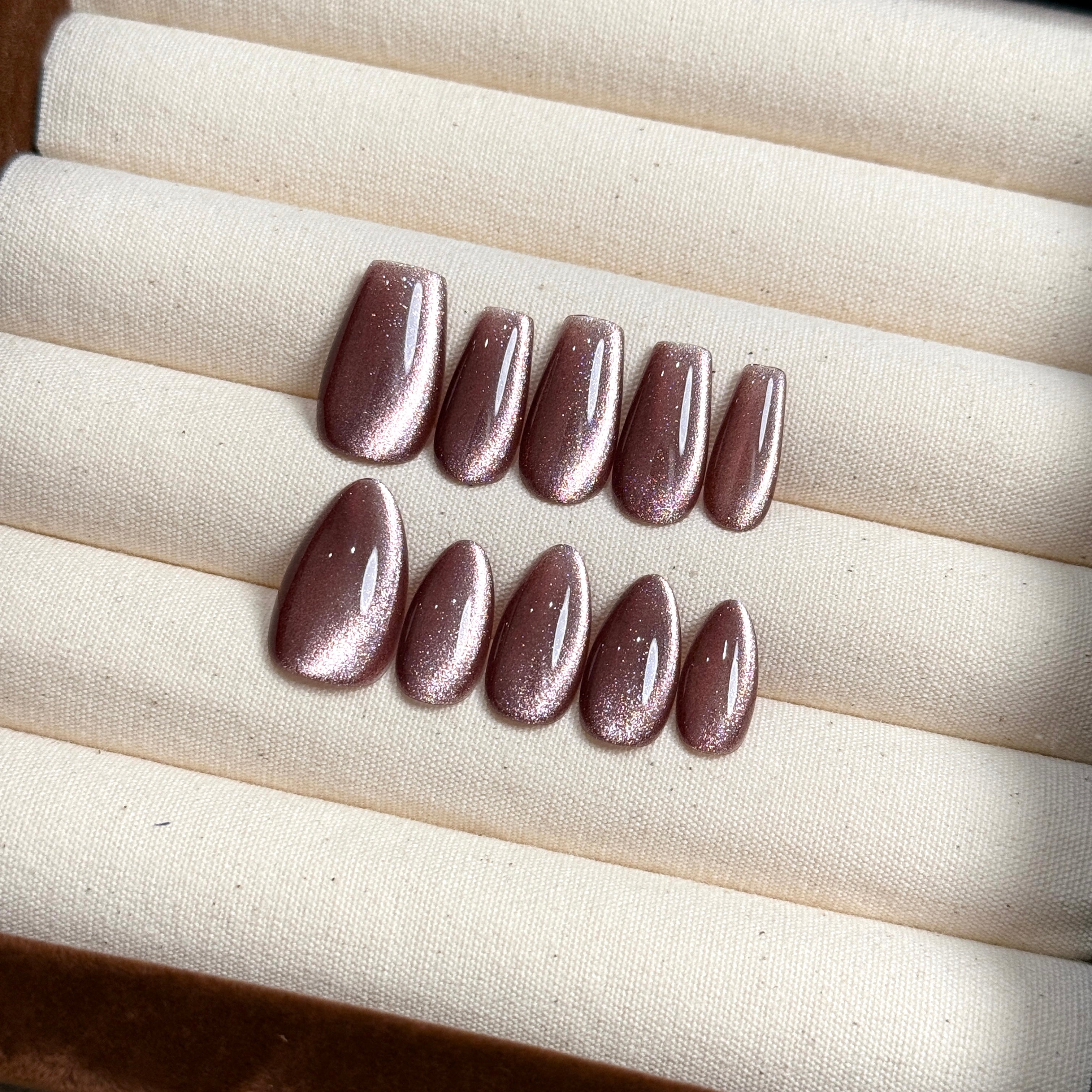 Maroon Cat-Eye