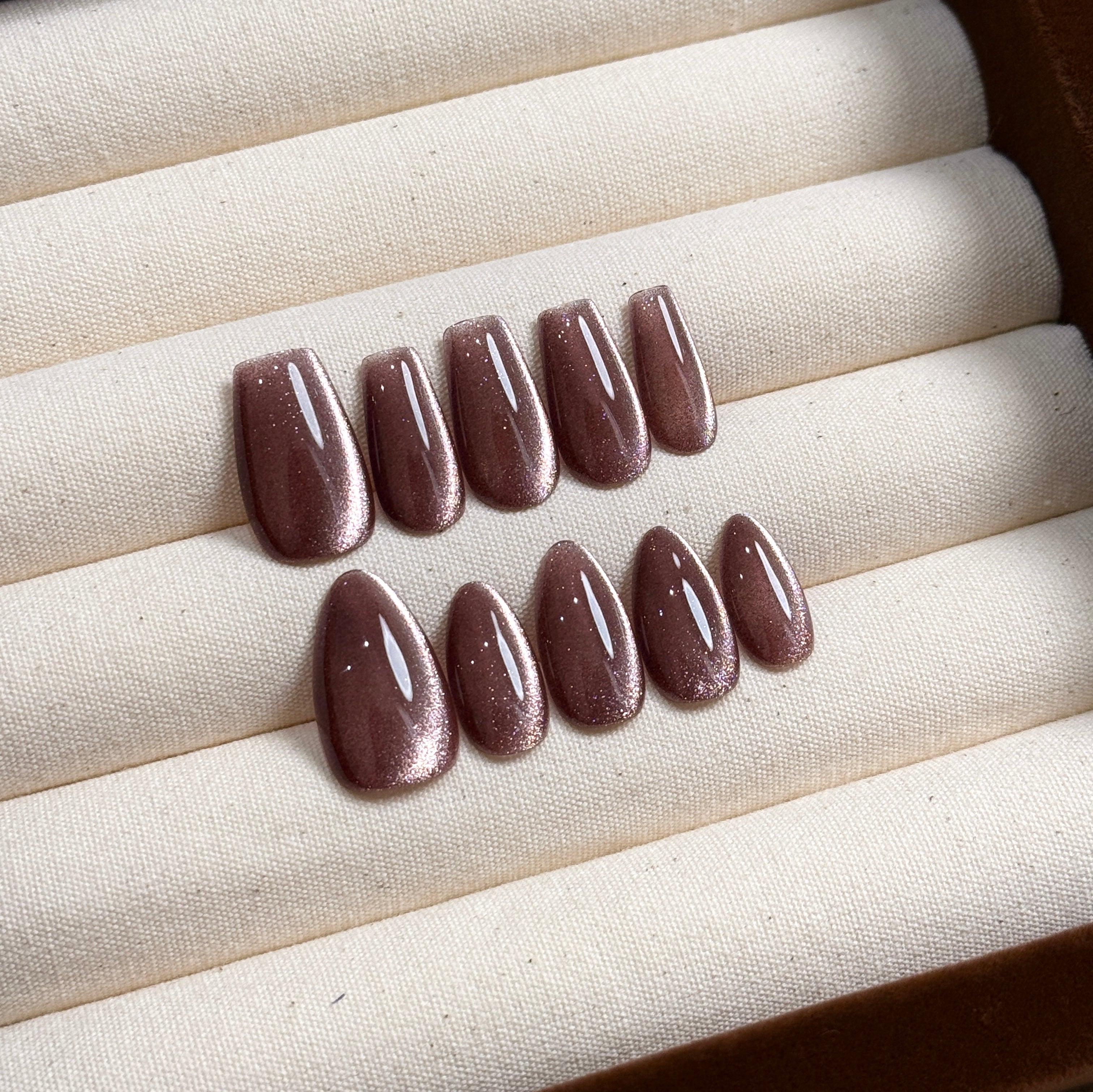 Maroon Cat-Eye