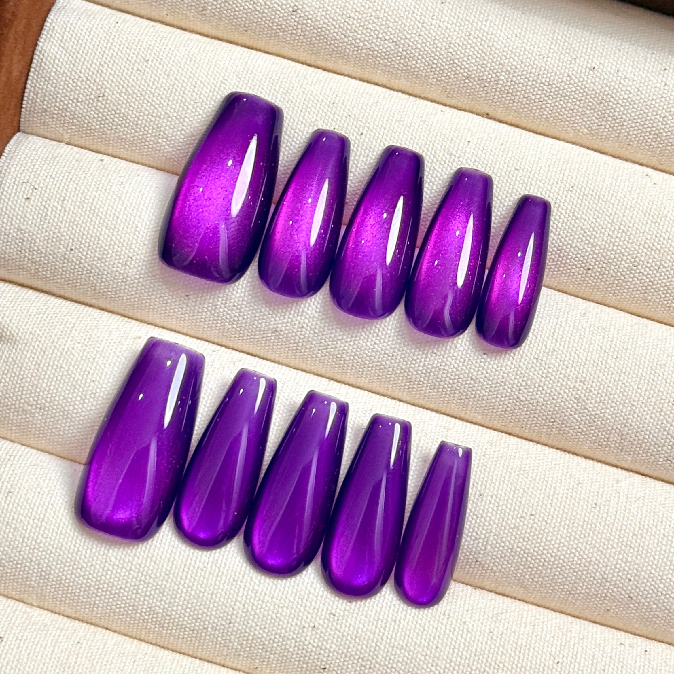 Nightfall Grace Cat-Eye, Handmade Press On Nails,Salon Premium Quality ,10pcs,Puffcat-Nail